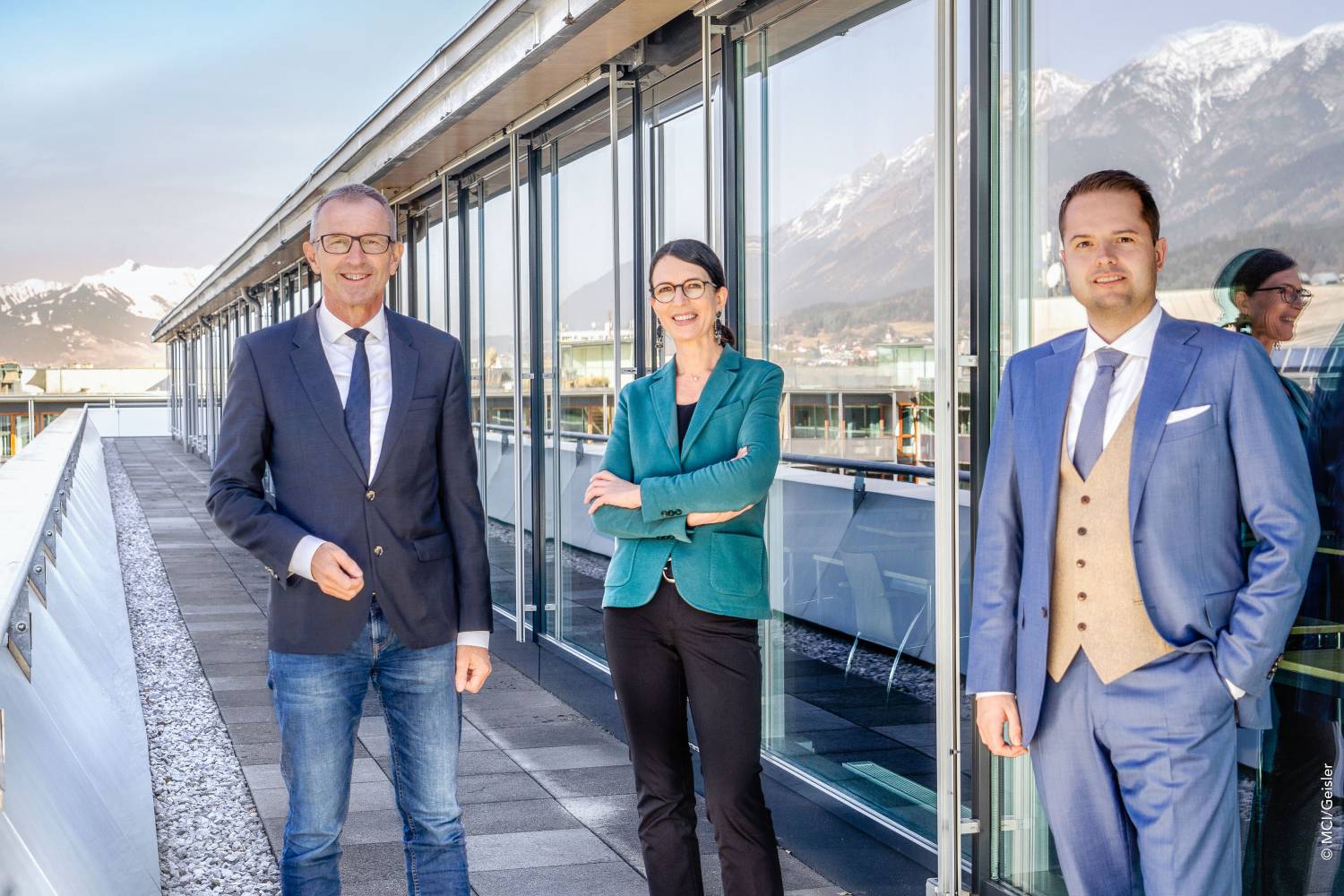 From left to right: MCI Rector Andreas Altmann, Head of Executive Education at MCI Susanne E. Herzog and Academic Director of the Master of Laws Lukas Staffler. ©MCI_Geisler