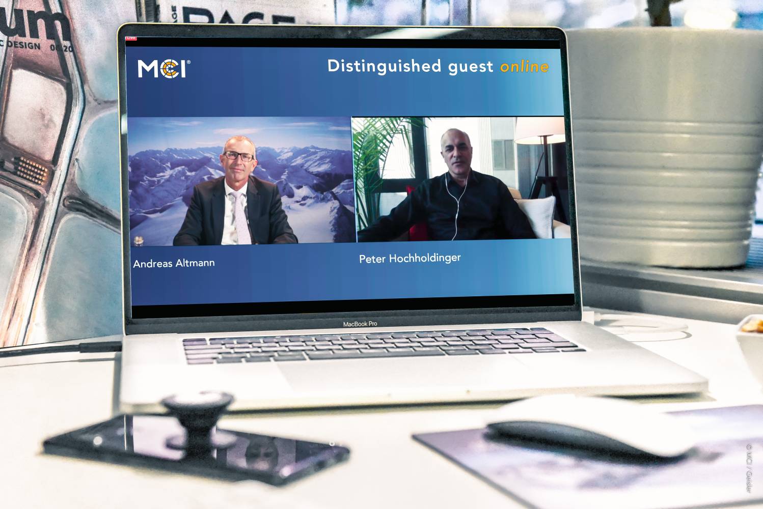 Tesla- & Lucid-Pionier Peter Hochholdinger gewährt im MCI Livetalk Einblicke zum Thema E-Mobility. Foto:MCI