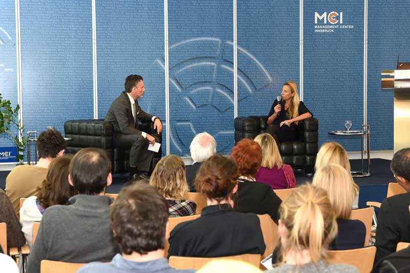 Während der Podiumsdiskussion am MCI