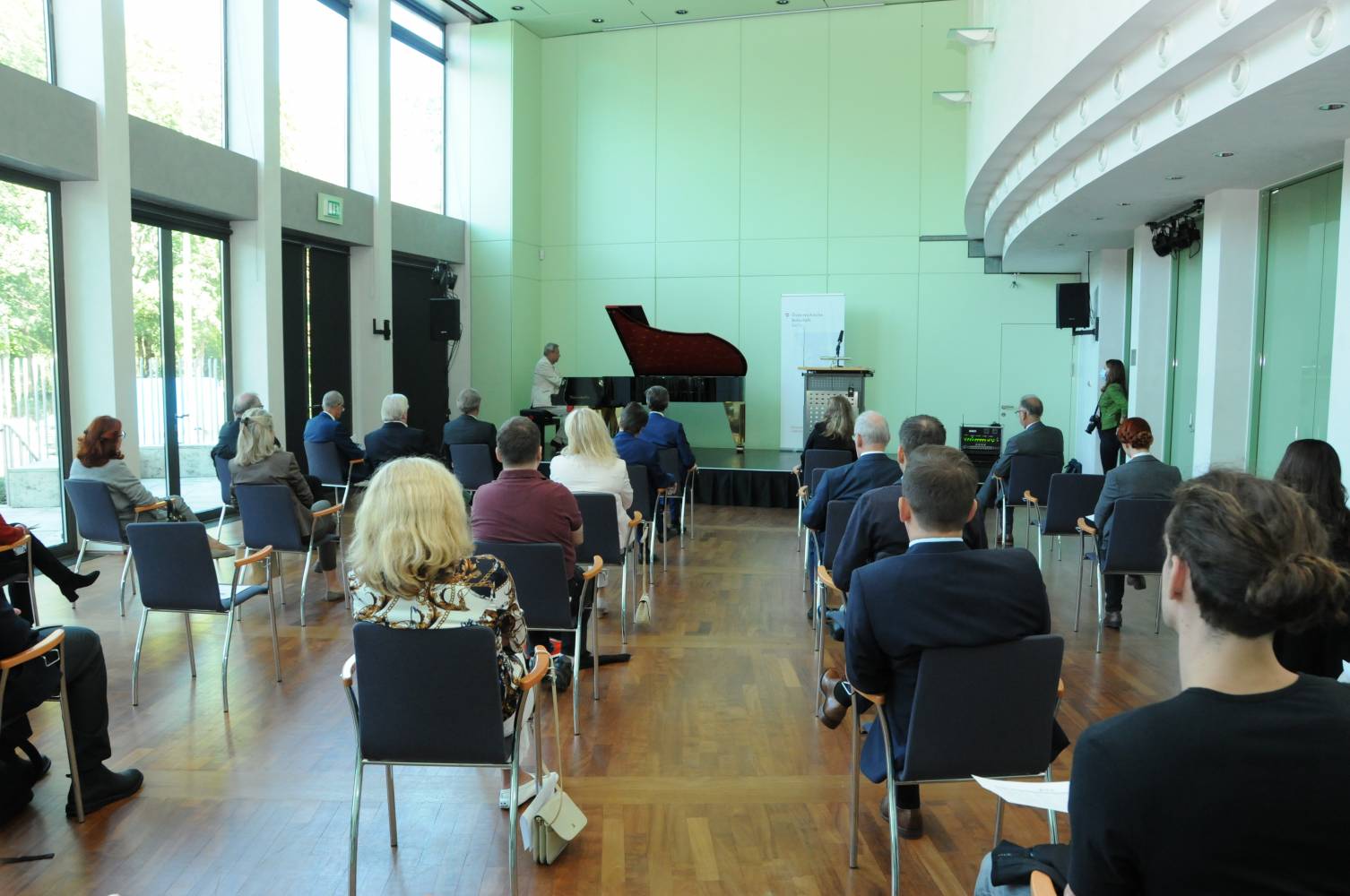 Gemeinsames Alumnitreffen von LFUI, MUI & MCI auf Einladung des Deutschen Freundeskreises und der Österreichischen Botschaft in Berlin.