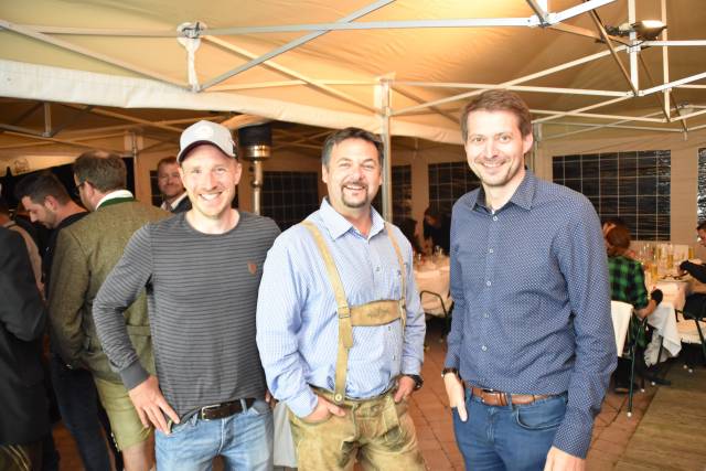 <p><em>Die drei Gründer, Marcel, Georg und Jan von Syncraft bei der 10-Jahres-Feier des Unternehmens. Foto: Florian Haun</em></p>