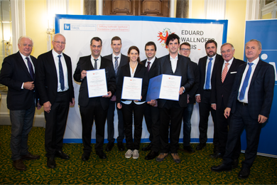 Gerald Streng accepts the prize on behalf the team. Foto: IV Tirol