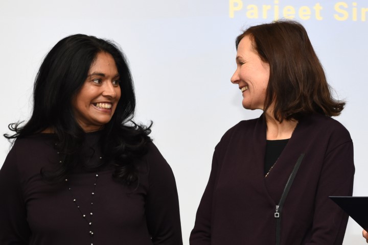 Zwei der drei Preisträger/innen des MCI Teaching Awards 2018: Parjeet Singh (links) und Michaela Pichler. Foto: MCI