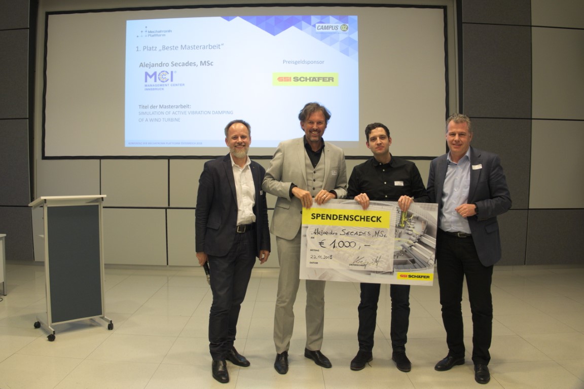 Alejandro Secades, graduate of Mechatronics & Smart Technologies, was awarded first place for his masgter thesis. From left: Udo Traussnig (Mechatronics Platform), Andreas Mehrle, Alejandro Secades, Erich Hütter (SSI Schäfer). Photo: Campus 02