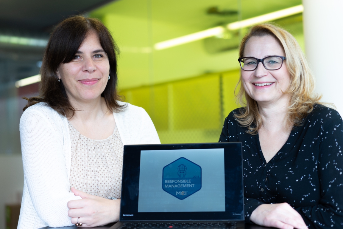 Regina Obexer (left) and Brigitte Huter (right), initiators and project leaders of the Digital Badges at MCI. Photo: MCI