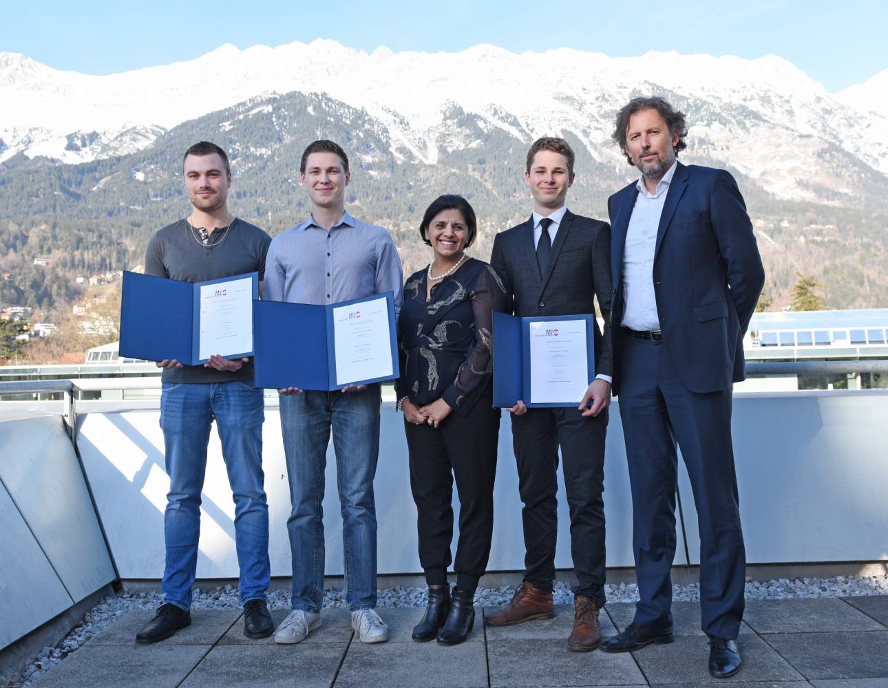 Three students from the Mechatronics Department were selected for the Marshall Plan Scholarships. From left: Franz Bachler, Stefan Kohlgruber, Leena Saurwein (International Office), Nico Hoffmann-Kuhnt, Head of Studies Andreas Mehrle. Photo: MCI