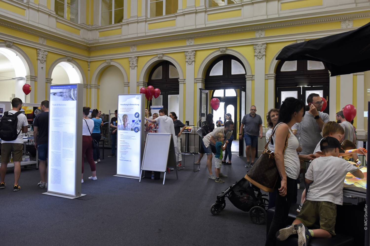 <p>Die Lange Nacht der Forschung am MCI ermöglichte hautnahe Einblicke in die Forschung der Unternehmerischen Hochschule<sup>®</sup>. ©MCI/Staffler</p>