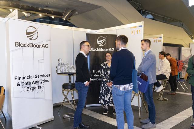 <p>1,000 MCI students and alumni took the chance to meet 90 national and international companies at the Recruiting Forum 2022. ©MCI/Janine Kiechl</p>