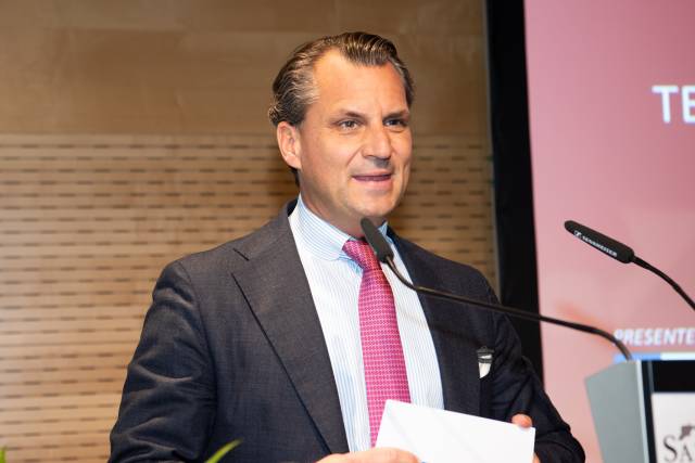 Peter Unterkofler, Präsident der Industriellenvereinigung, eröffnet das erste Salzburger Wirtschaftsforum. ©Scheinast.com