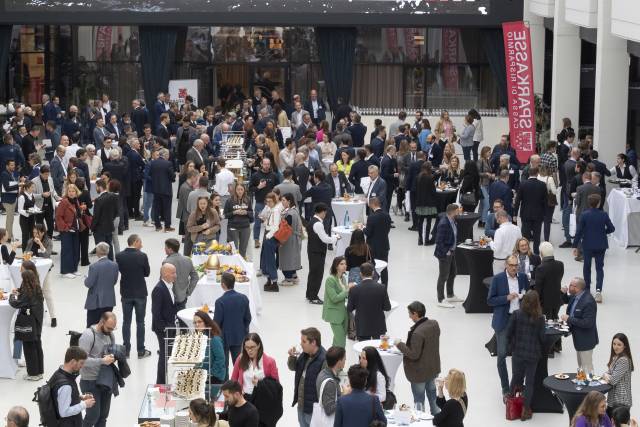 Das Südtiroler Wirtschaftsforum lädt zum lockeren Austausch und Networking mit Kunden, Partnern und Freunden ein. © Ingrid Heiss
