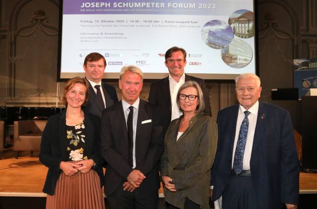V.l.n.r.: Verena Utikal, Gerhard Hofer, Dietmar Czernich, Markus Walzl, Andrea Berghofer, Friedrich Schneider © Frischauf Bild