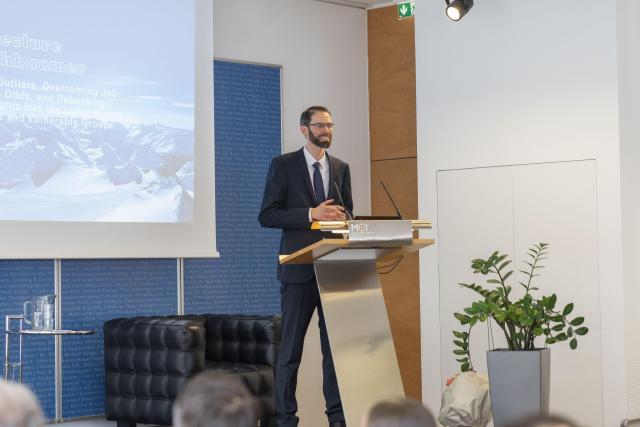 MCI-Professur an Lukas Kerschbaumer