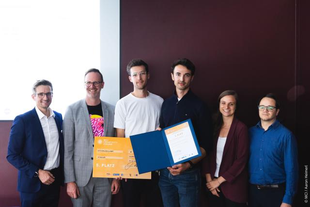 From left to right: Michael Kraxner, Michael Mairhofer (IV Tirol), Philipp Graf, Lukas Harasser, Lisa Spöck (Startup.Tirol), and Johannes Waldner (MCI) © MCI / Aaron Heimerl