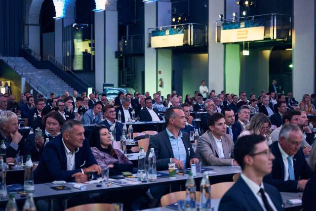 Tiroler Wirtschaftsforum 2024 - Zukunft des Standorts: Anbetung der Asche oder Pflege des Feuers? © Klaus Maislinger