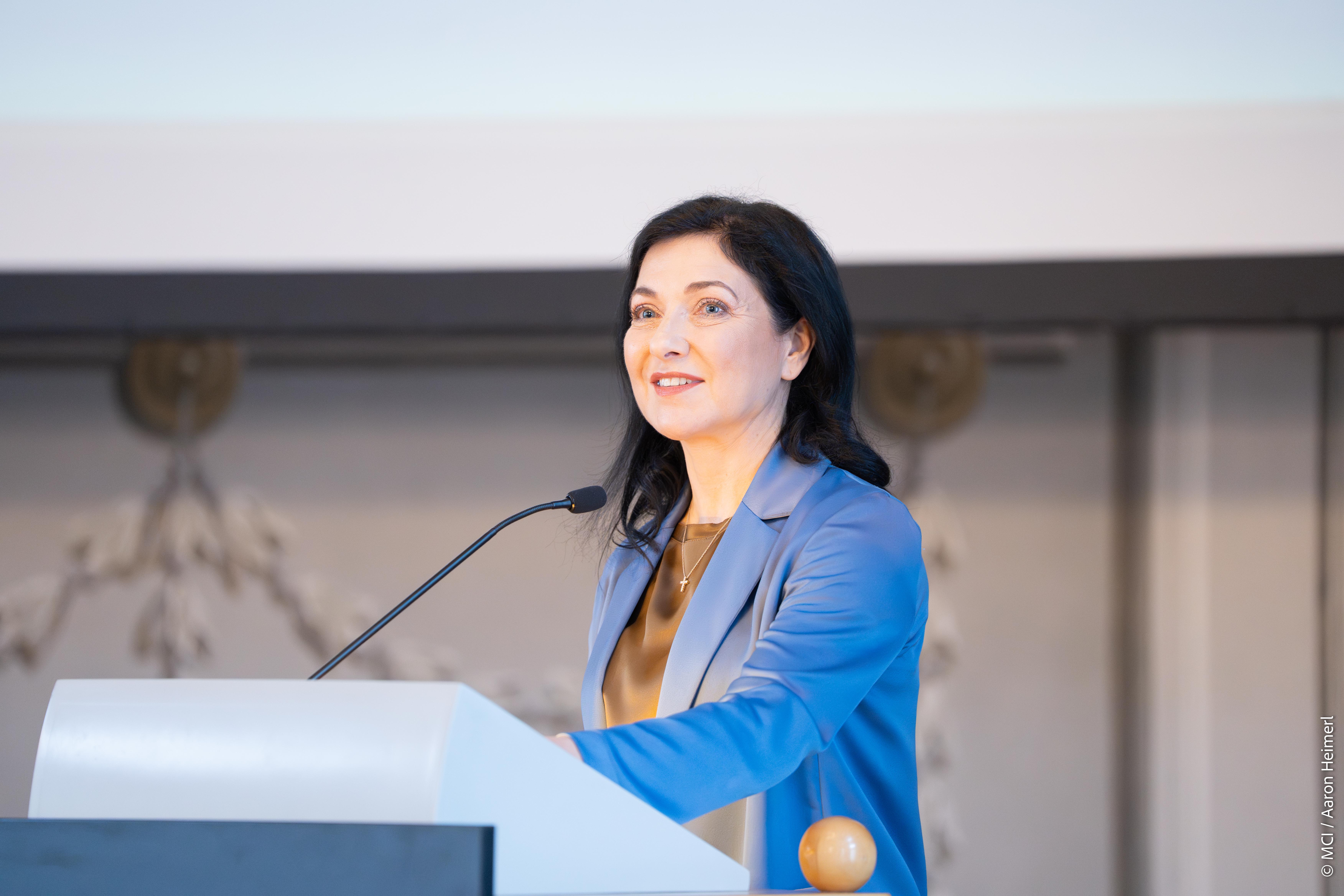 MCI Ehrenprofessorin Katherina Reiche neue deutsche Bundesministerin für Wirtschaft und Energie