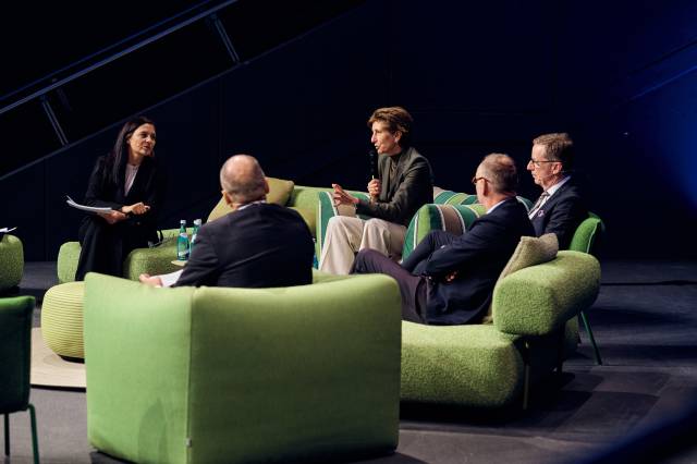 Podiumsgespräch zum Thema „Wirtschaftsstandort: Wie kommen wir wieder nach vorne?“ © Klaus Maislinger