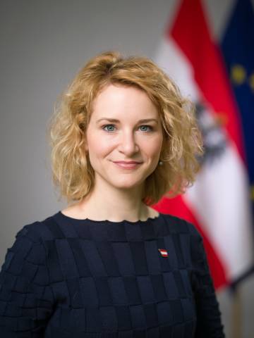 Eva-Maria Holzleitner, Bundesministerin für Frauen, Wissenschaft und Forschung ©BKA/Andy Wenzel<br />