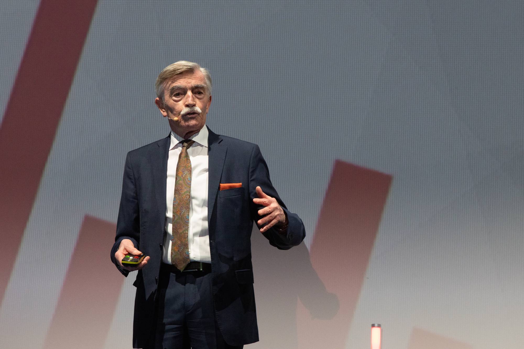 Hans-Lothar Domröse  |  General und NATO-Befehlshaber a.D. ©Ingrid Heiss<br />