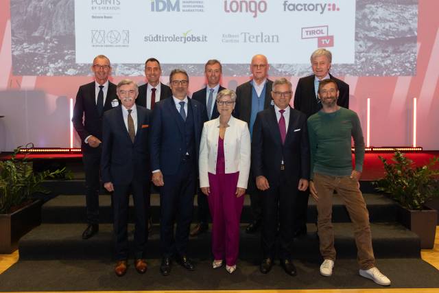 Full House und grandiose Inhalte beim Südtiroler Wirtschaftsforum in Bozen