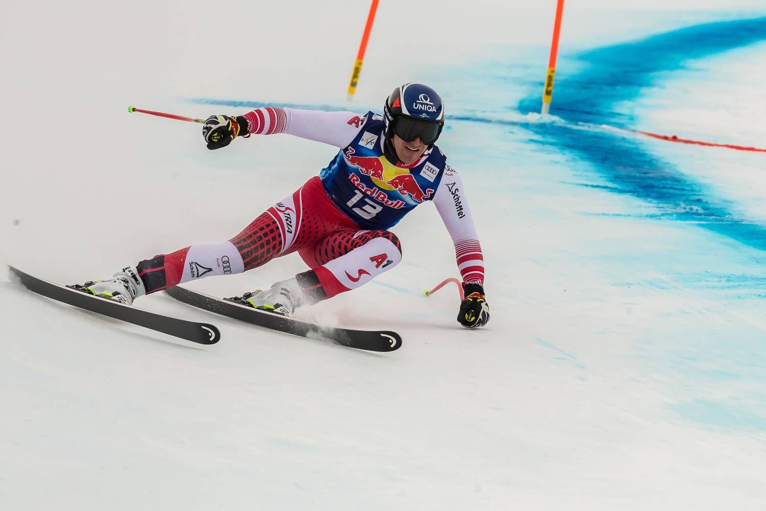 <p><em>Ski racer Matthias Mayer speeds up, and his skies have to hold up to the pressure. Foto: HEAD Sport GmbH</em></p>