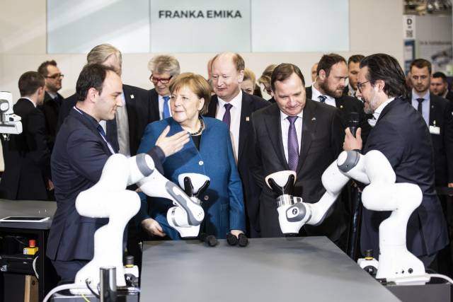 <p><em>Franka Emika erhielt 2017 den Deutschen Zukunftspreis für seinen Leichtbauroboter Panda. © Franka Emika</em></p>