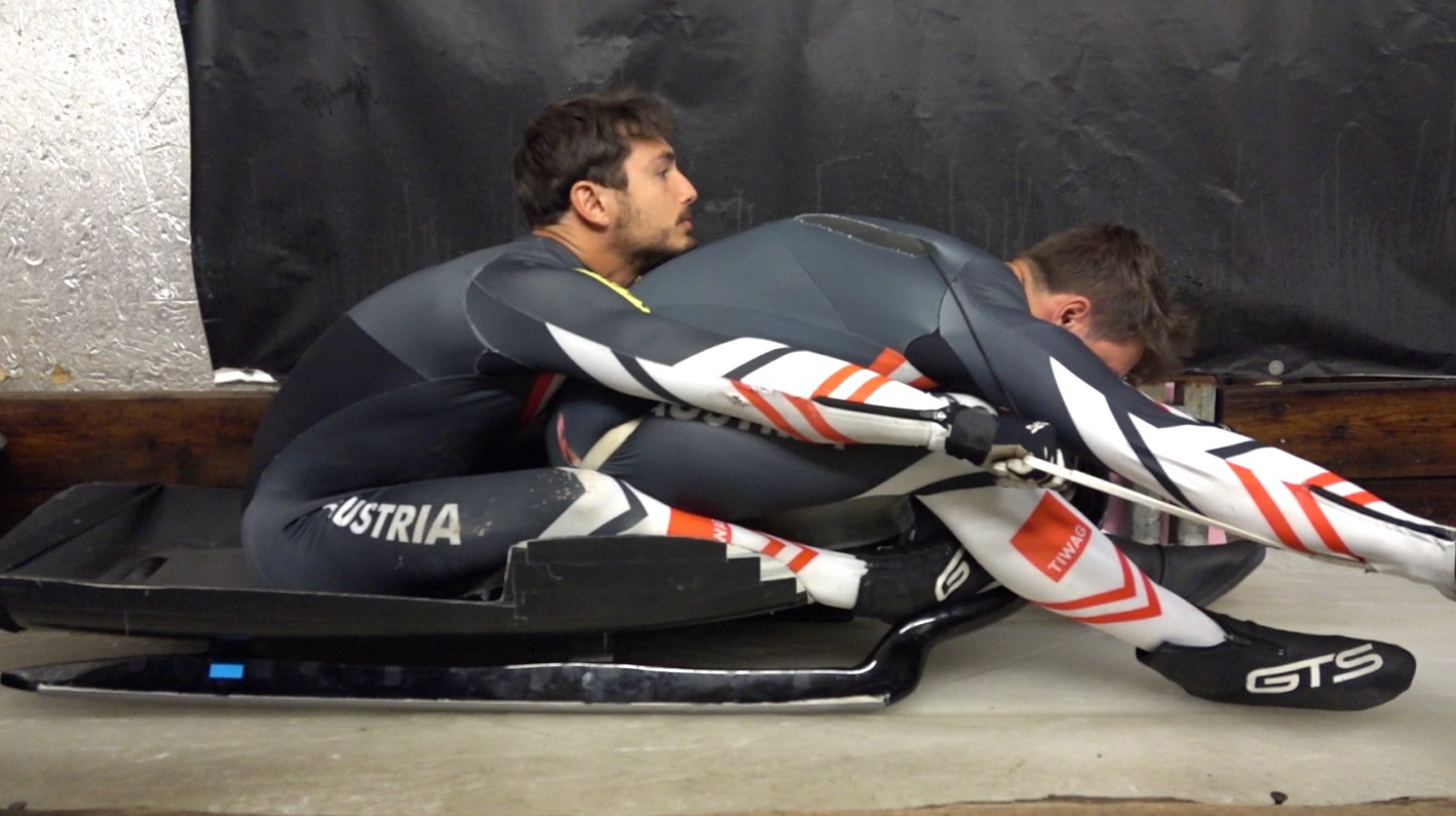 Das Doppel Steu/Koller während des Trainings mit dem Trainingstool Rodel Start. © Rodel Austria