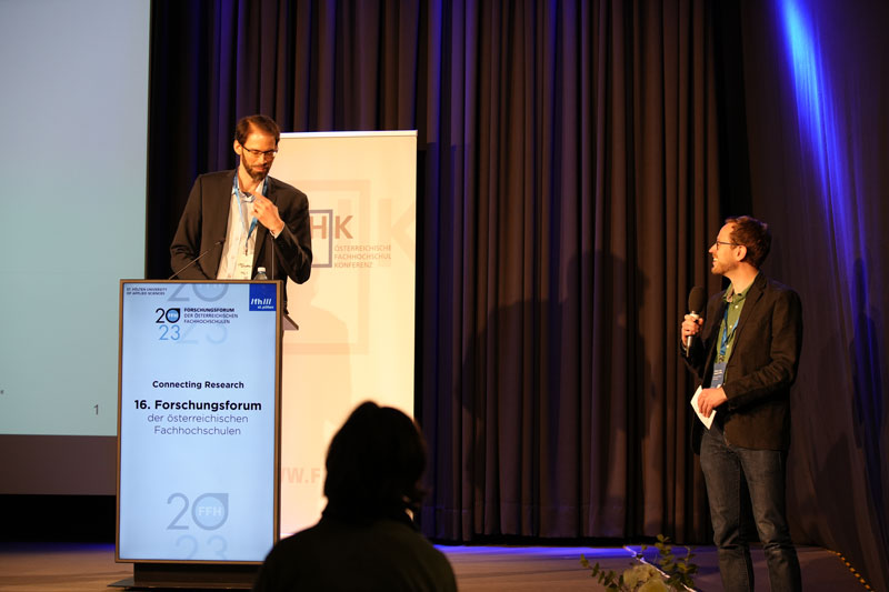 Lukas Kerschbaumer (CSHI) beim 16. Forschungsforum der österreichischen Fachhochschulen (FFH) 2023. © Steffen Acosta