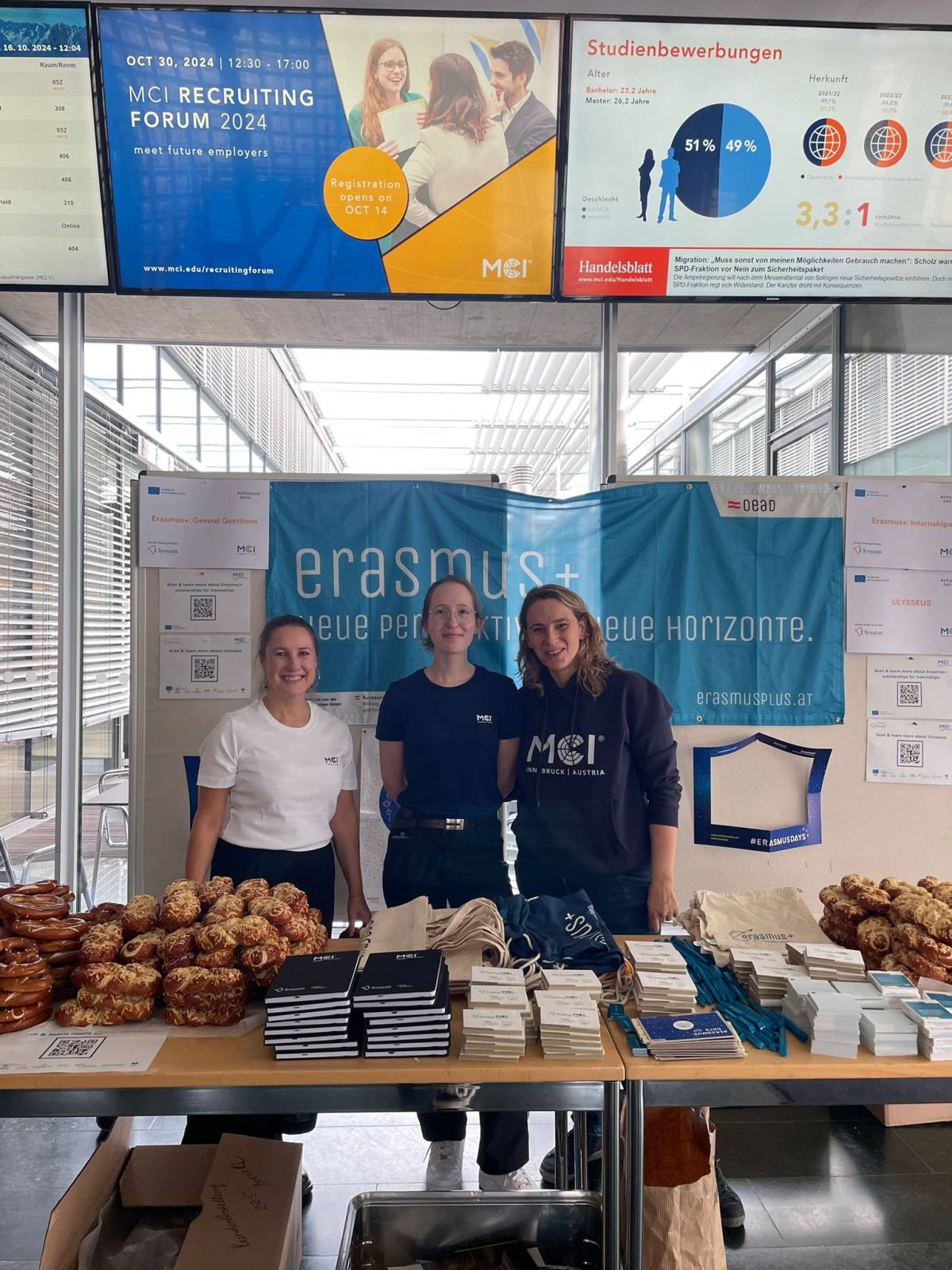 <p>MCI International Relations staff ready to answer students' questions at the Erasmus Days © MCI/Münstermann</p>