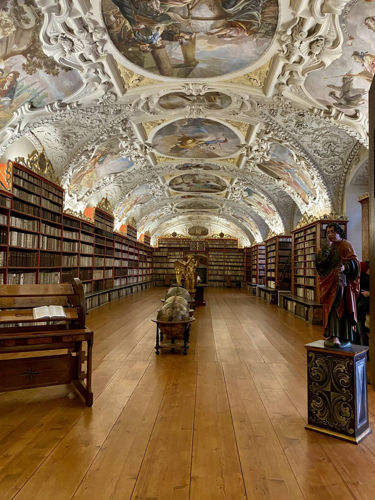 <p>Bücherei im Strahov Koster in Prag © Sinem Eroglu</p>