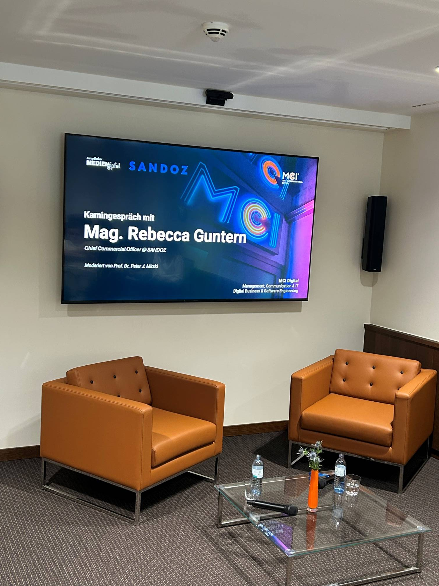 <p>Kamingespräch mit Rebecca Guntern ©MCI/Piazza</p>