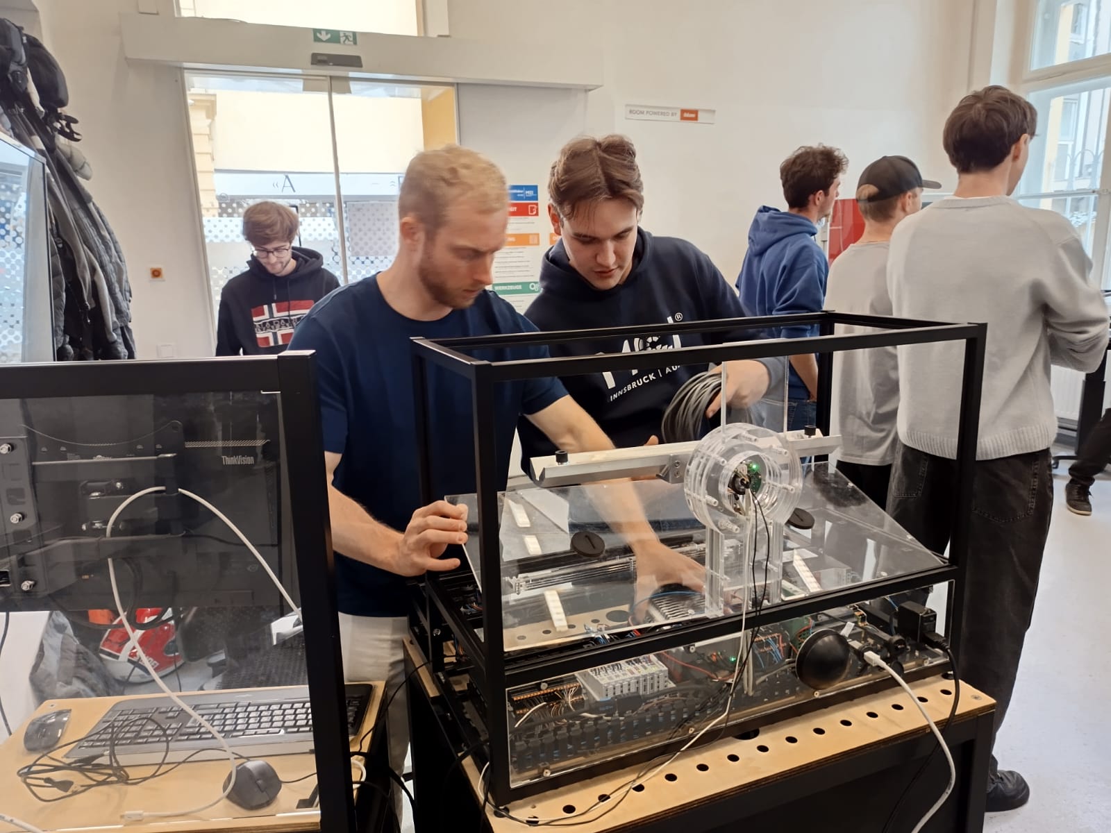 <p>MCI students presented their current lab exercises and thesis projects ©MCI/Walder</p>