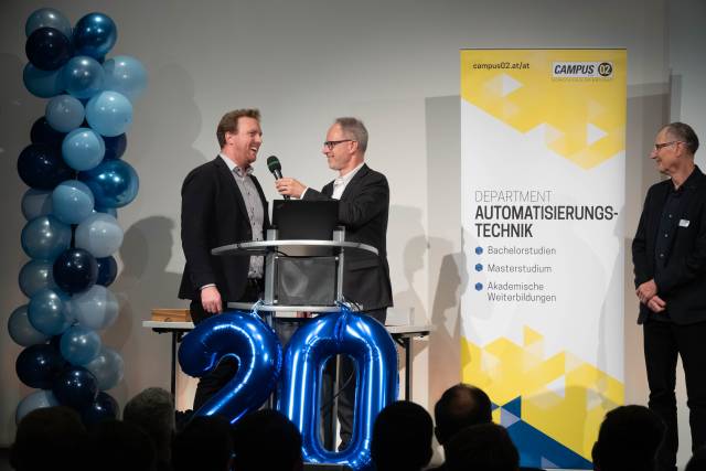 <p>Departmentleiter Dr. Phillip Kronthaler im Interview ©FH Campus 02</p>