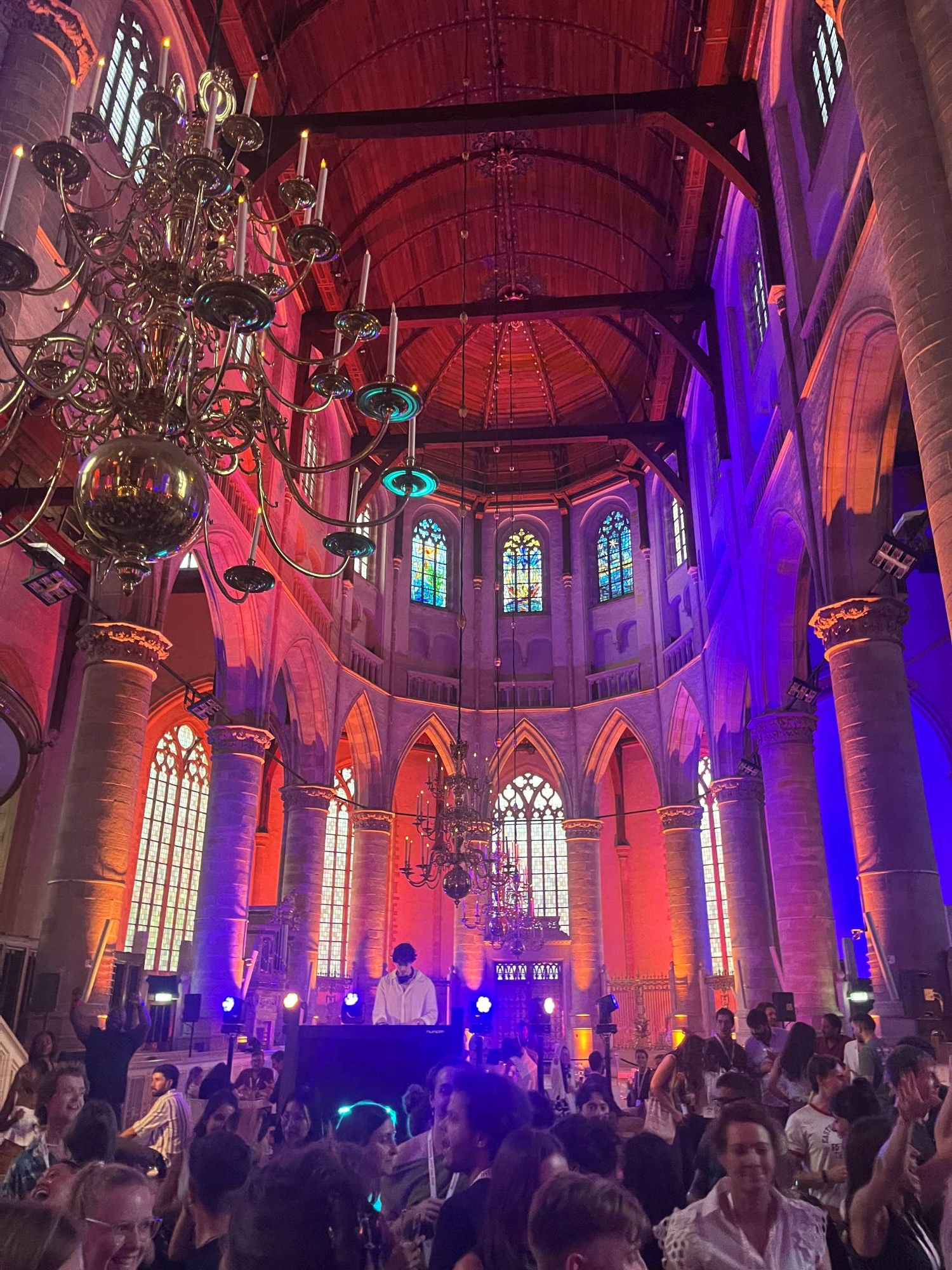 <p>Netzwerkevent in der Laurenskirche in Rotterdam</p>