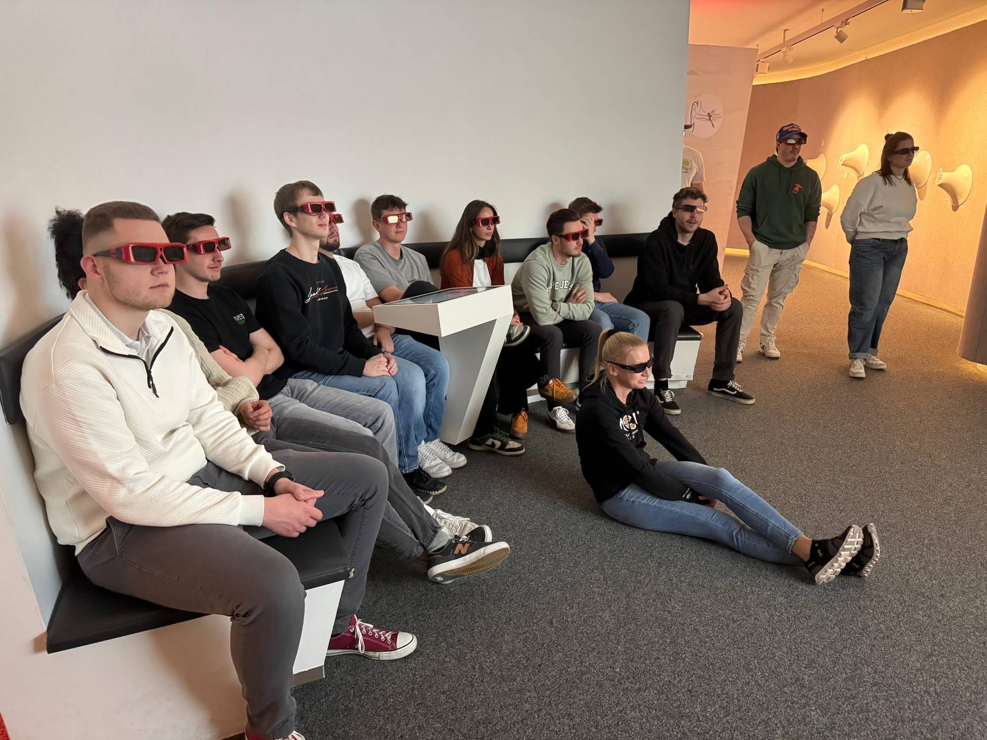 <p>Eine 3D-Führung durchs Gehör: Vom äußeren Gehörgang zum Trommelfell, über die Gehörknöchelchen zum Innenohr mit Cochlea bis zum Hörnerv. © MCI / Silvia Öttl</p>