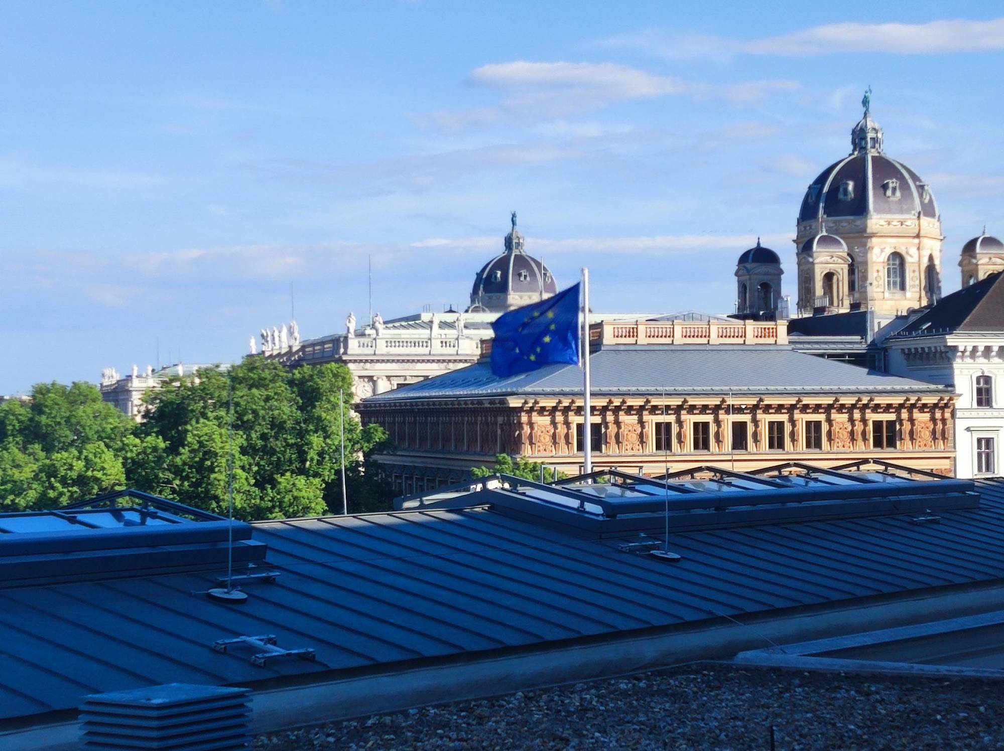 <p>Impressions from the field trip to the Austrian Parliament by students in the bachelor’s program in Social Work © Victoria Pirker</p>