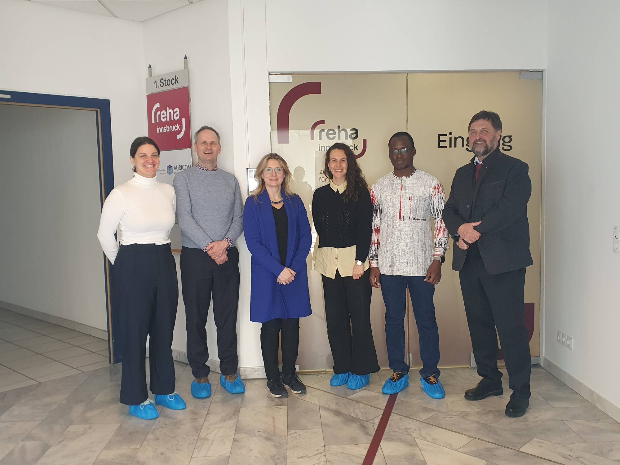 <p>Besuch aus Burkina Faso im Rahmen des RehaKineTrain-Projekts © MCI</p>