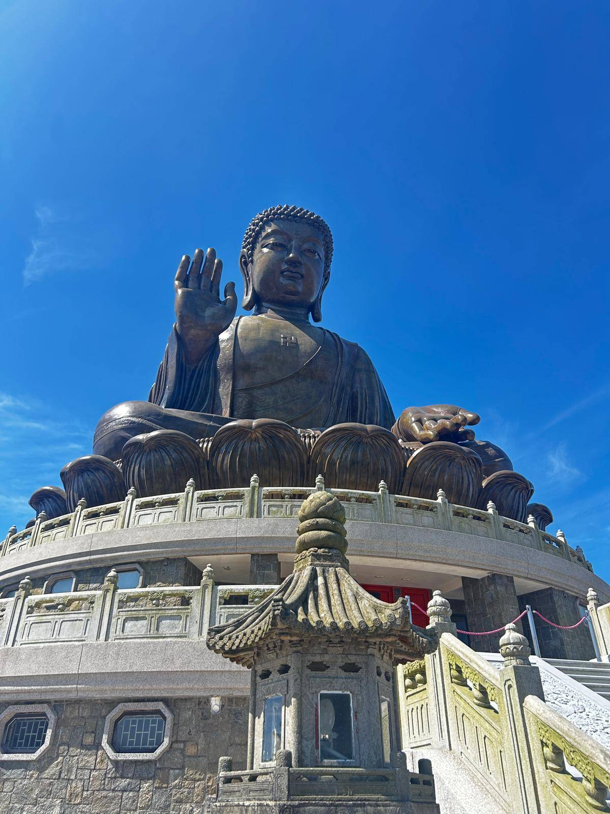 <p>Besuch des Tian Tan Buddha ©Broschinski/Crosnier</p>