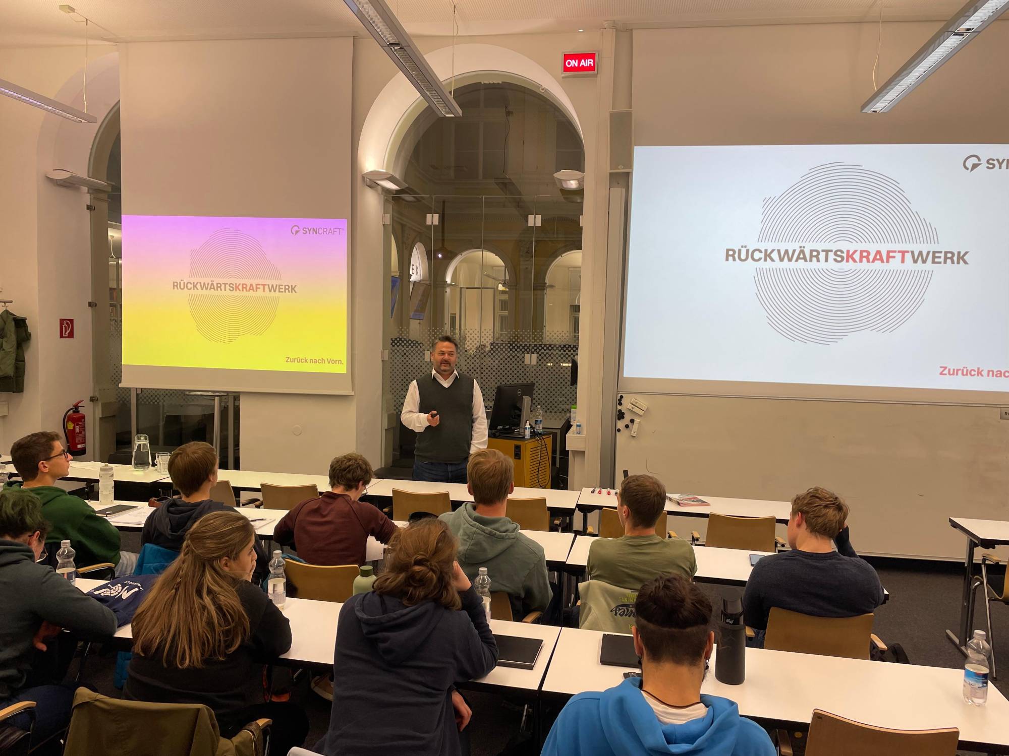 <p>DI Marcel Huber von Syncraft bei der Sustainability Spotlight Session © Nina Schaaf</p>