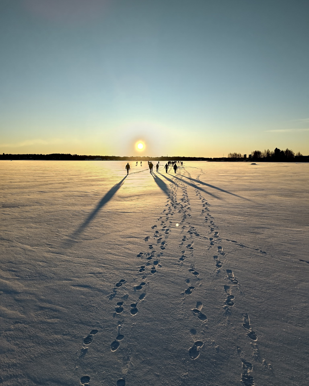<p>Spaziergang auf gefrorener See in Kokkola © UVET JG 2023</p>