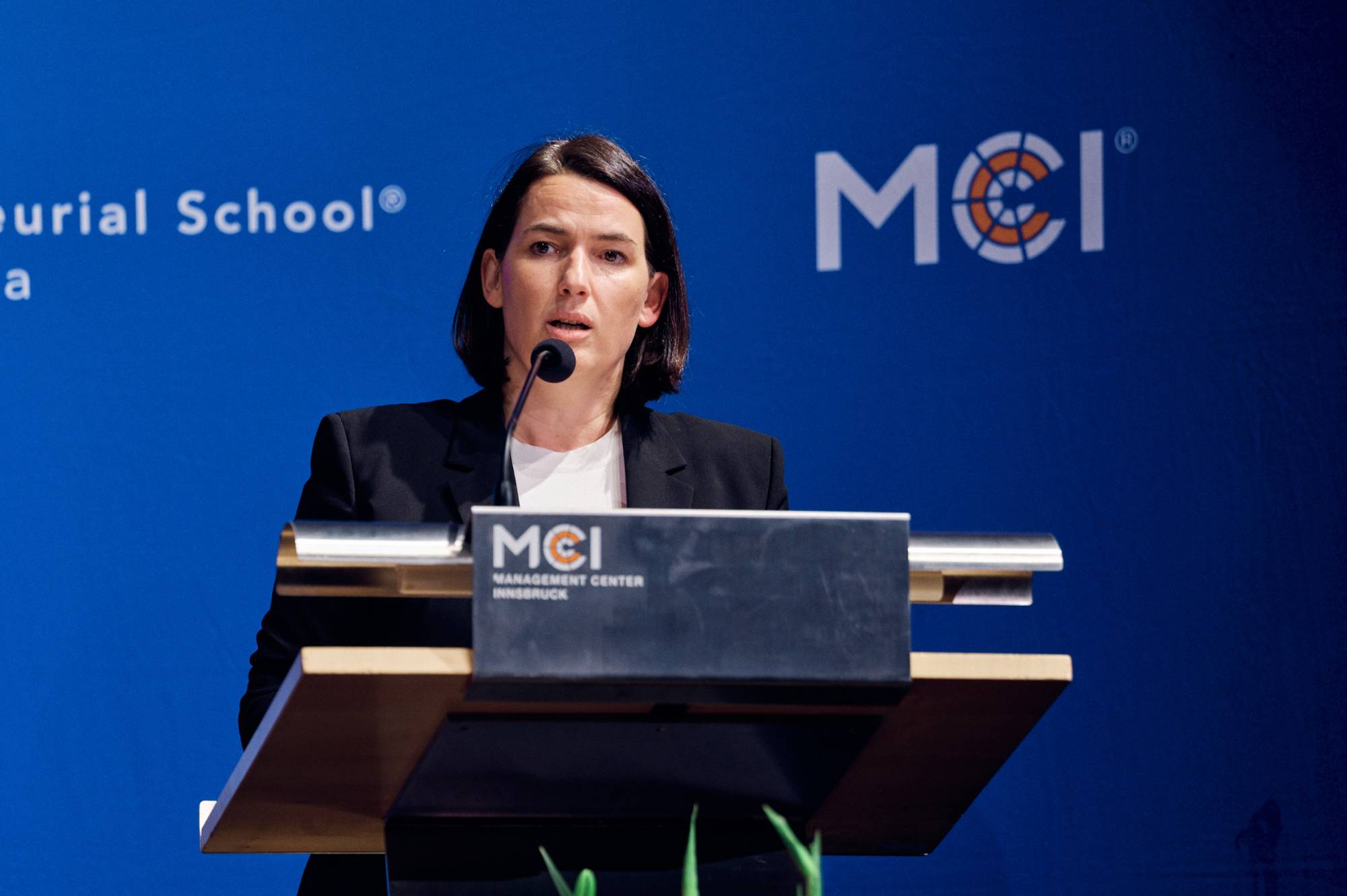 <p>Barbara Thaler, President of the Economic Chamber Tyrol and keynote speaker at the graduation ceremony ©Klaus Maislinger</p>