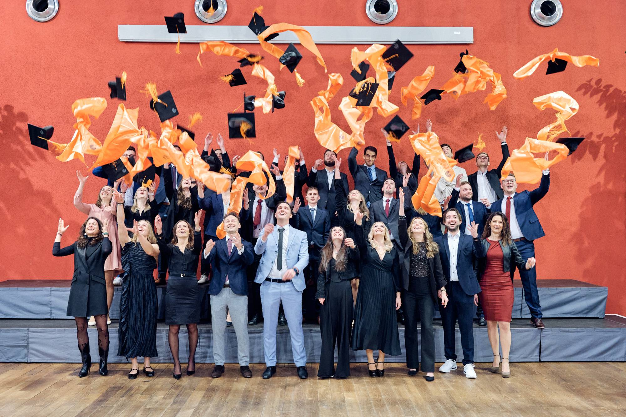 <p>Our graduates of the bachelor's program in Business & Management for Professionals ©Klaus Maislinger</p>
