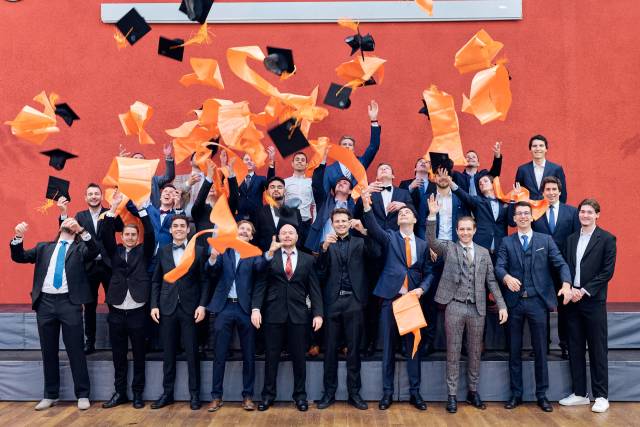 <p>Bachelor's graduates from the Department of Industrial Engineering & Management ©Klaus Maislinger</p>