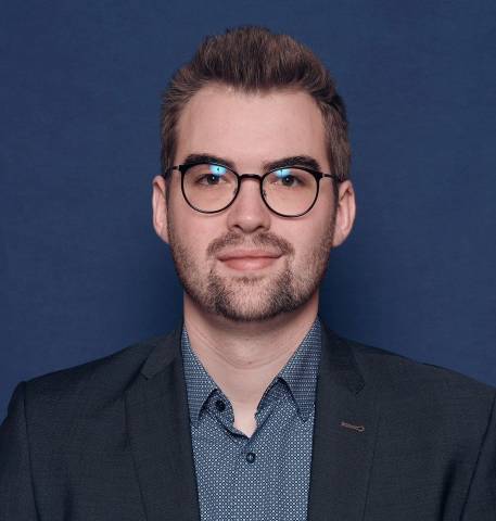 <p>Simon Frank, Masterabsolvent JG 2017 Wirtschaftsingenieurwesen; derzeit als Customer Project Manager bei Vetter Pharma tätig. © Simon Frank</p>