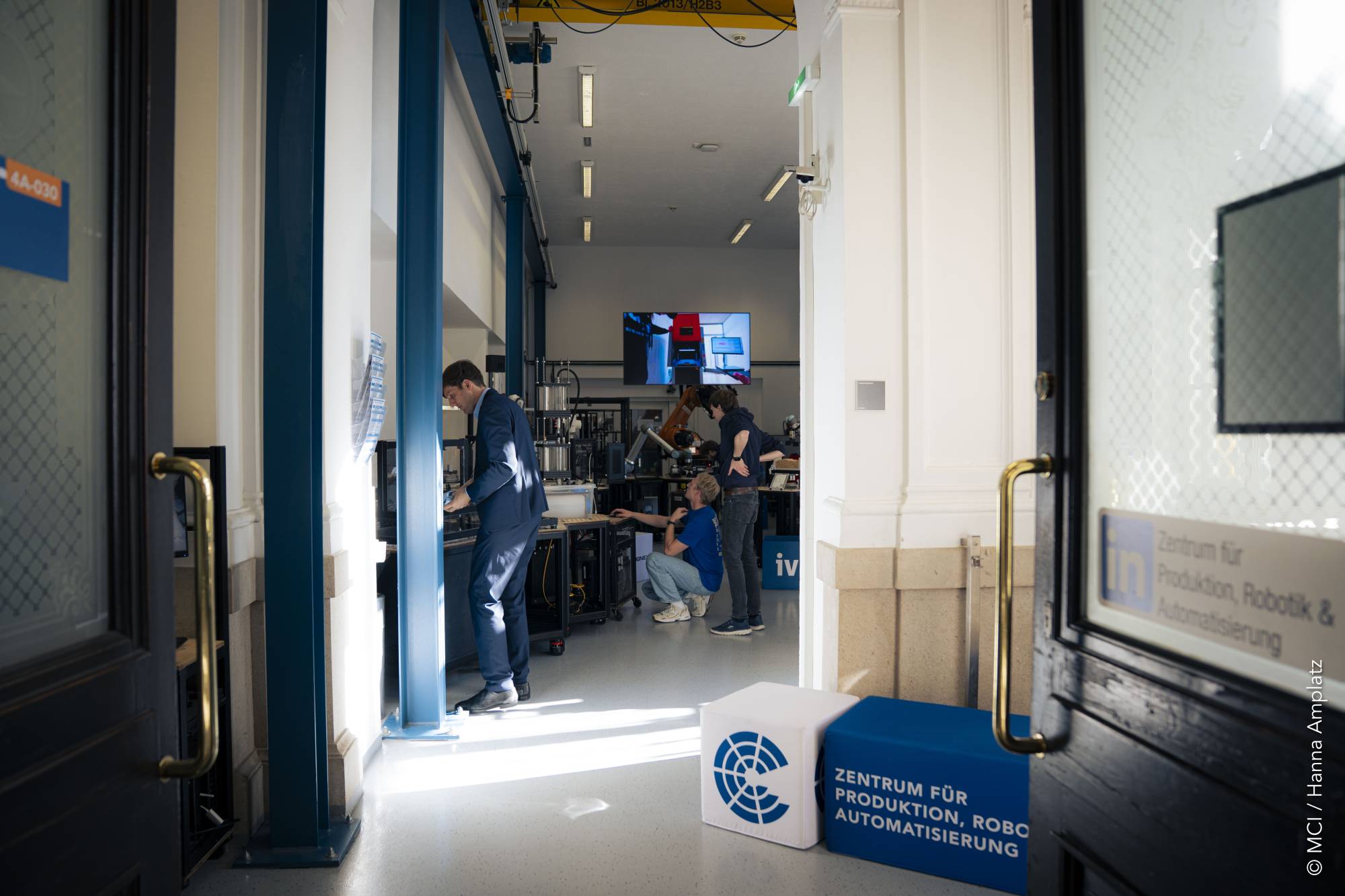 <p>Open doors at the Center for Production, Robotics & Automation. ©MCI/Hanna Amplatz</p>