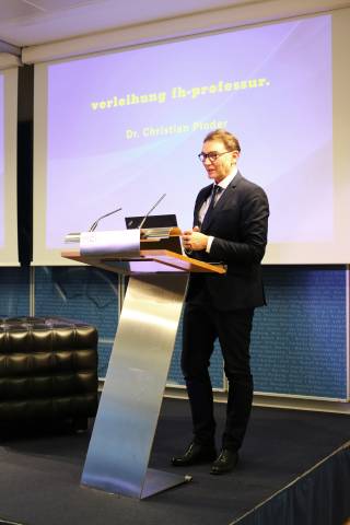 <p>Dr. Christian Ploder erhält MCI-Professur. <span style=