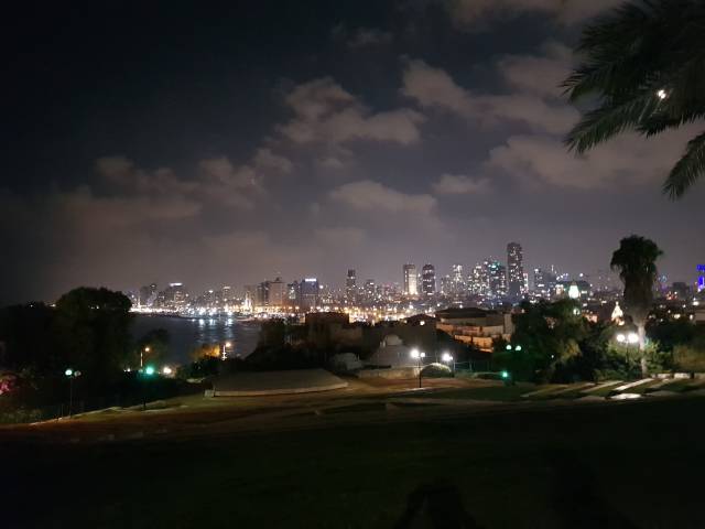 <p>Tel Aviv bei Nacht <span style=