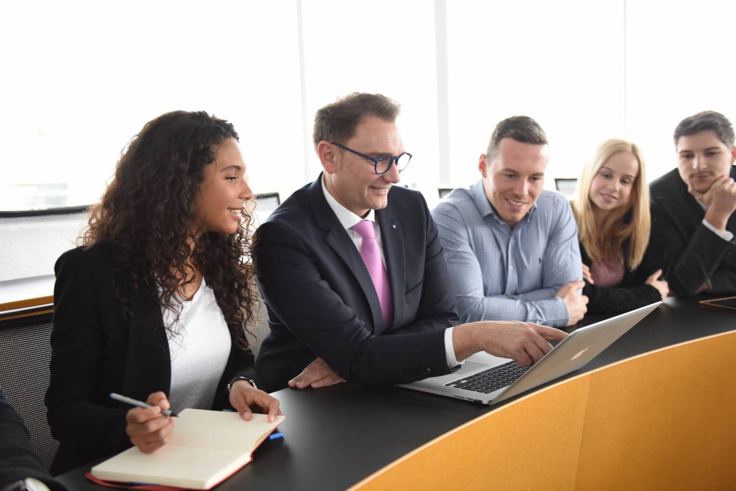 Studiengangsleiter, Prof. Dr. Peter Mirski, freut sich sehr über das Top-Ranking. Foto: MCiT