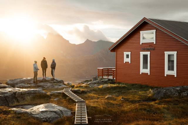 <p>Sonnenaufgang auf den Lofoten <span style=