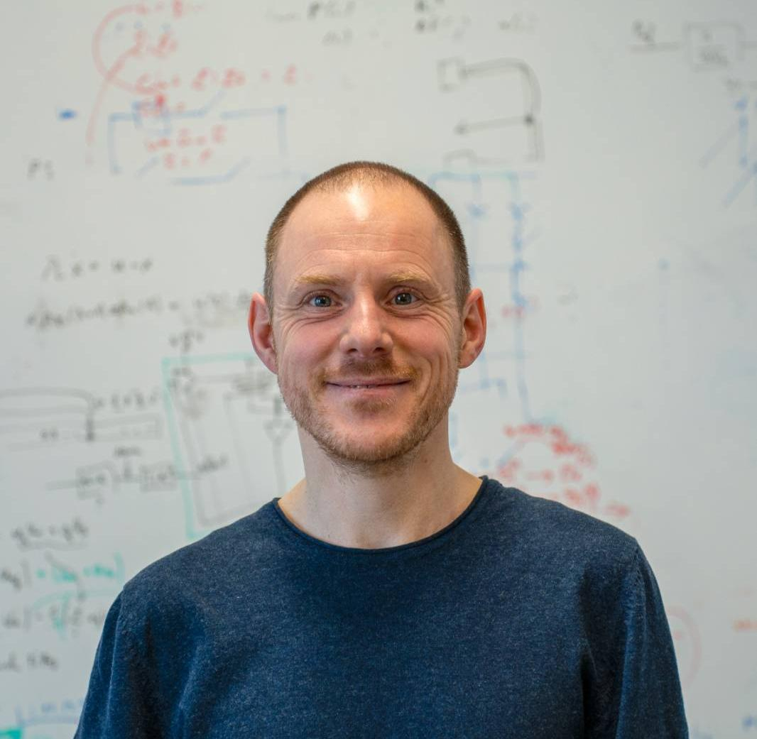 <p>Albrecht Gensior,&nbsp;<span sans-serif=
