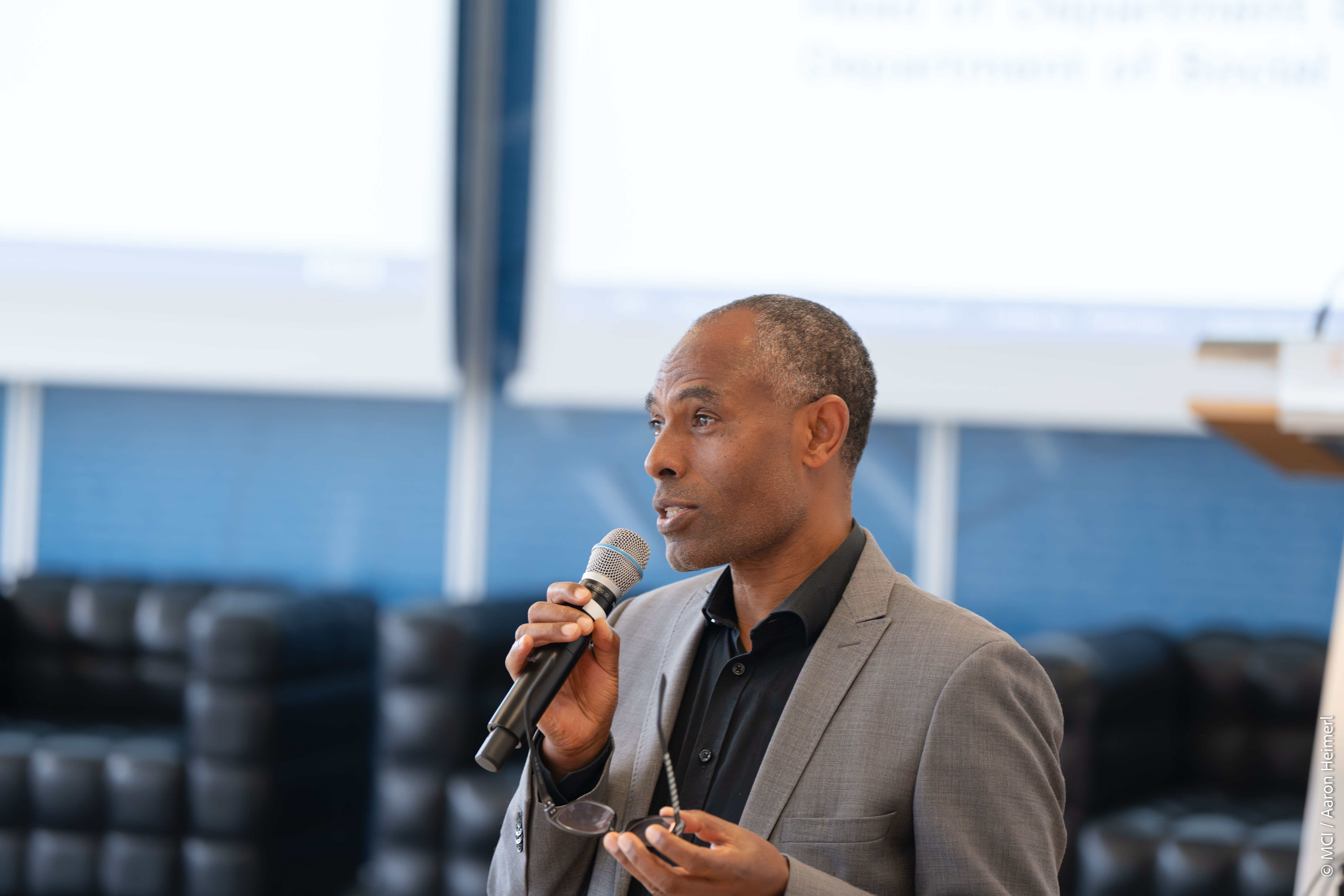 <p><span sans-serif=